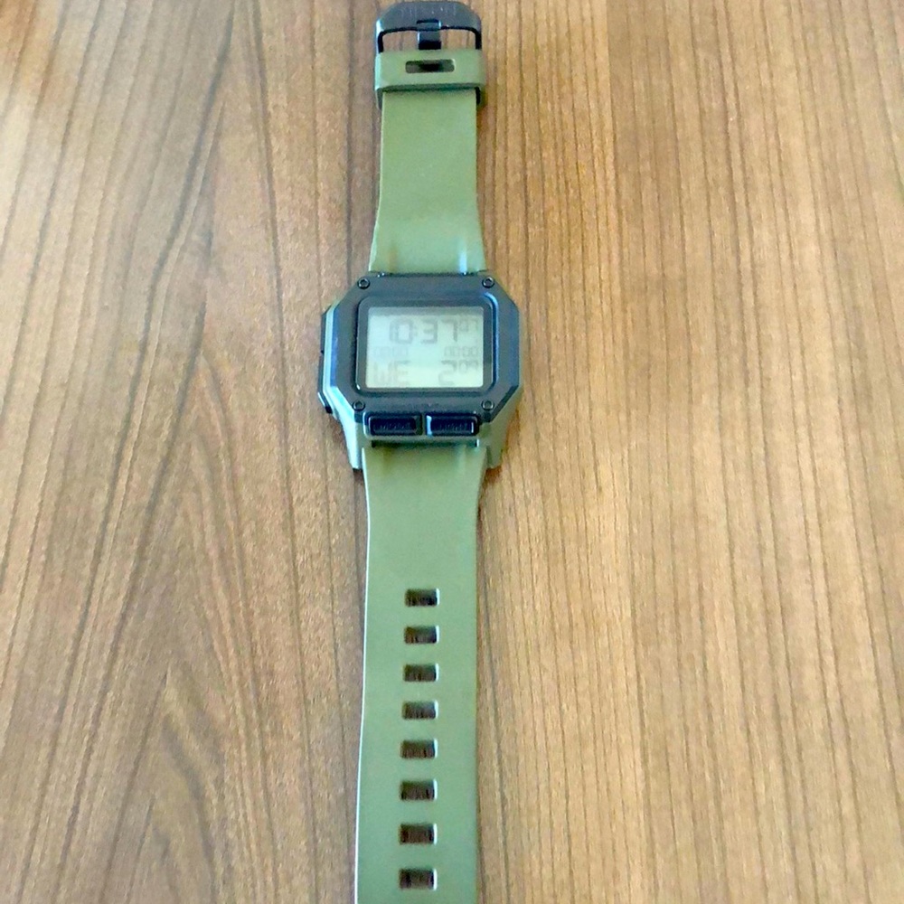 Nixon Regulus Watch. Like new. Very nice, durable watch. Got a new one.